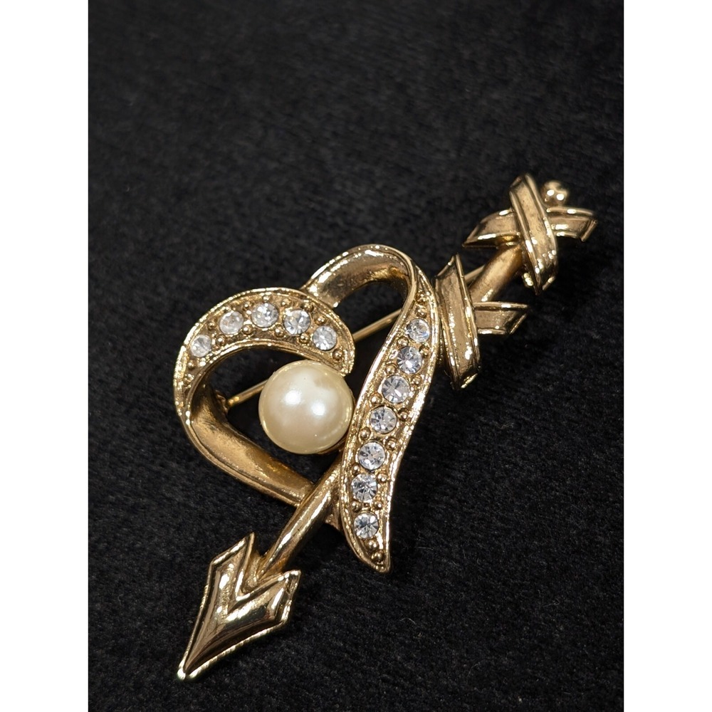 1928 Crystal Faux Pearl Heart Arrow Brooch‎ Pin Gold Tone